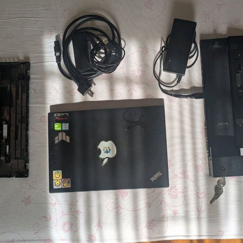 Lenovo Thinkpad X260 used, i7 6600u, 8GB DDR4, 500GB Samsung SSD, 3 OSs