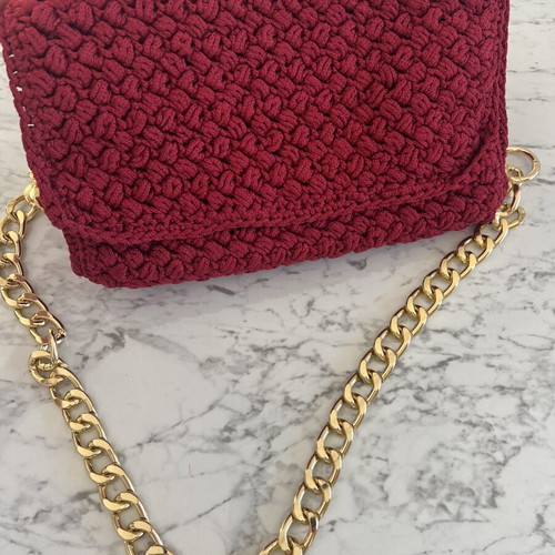 Handmade knitted shoulder bag new with chain