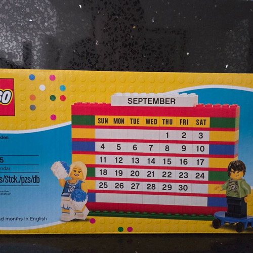 Lego Brick Calendar vintage item with two exclusive minifigures, year 2011