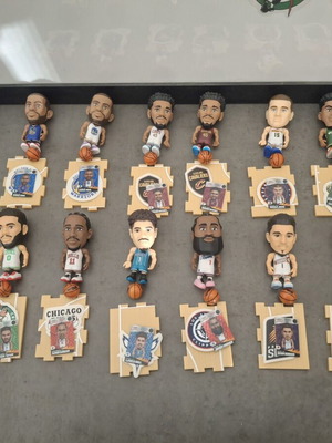 Σετ 16 φιγούρες NBA Ballers Zuru καινούργιο