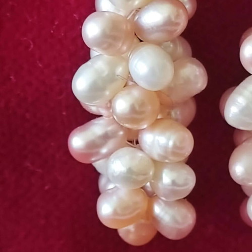 Pearl jewelry set with necklace and earrings