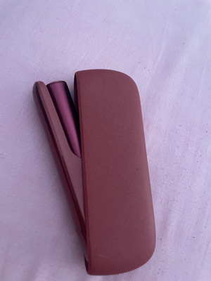 Iqos Iluma purple like new with charging case