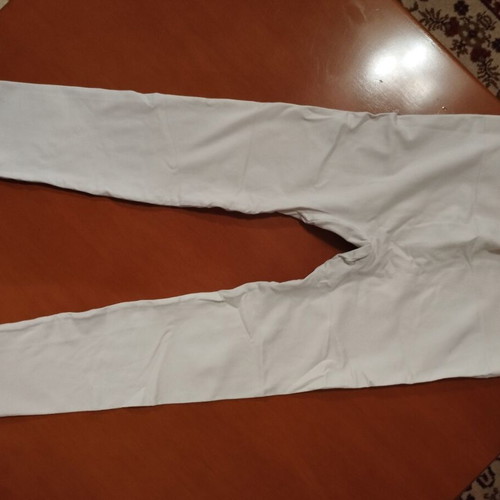 White thermal pants used for boys and girls aged 8-10