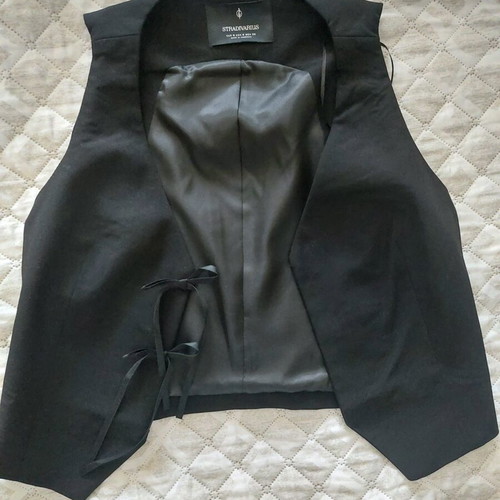 Stradivarius vest black size Small new with bows