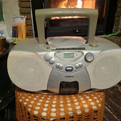 Philips AZ1008 CD radio cassette boombox used