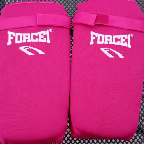 Arm pads new, size small