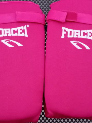 Arm pads new, size small