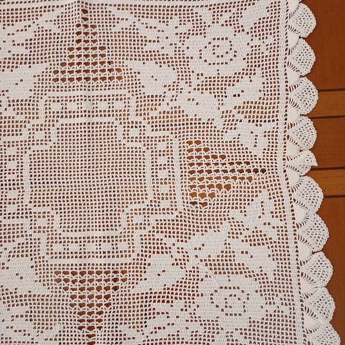 Crochet piece like new