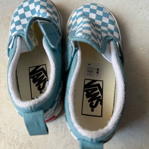Vans Classic Slip-On kids shoes No 24 like new, turquoise checkerboard pattern