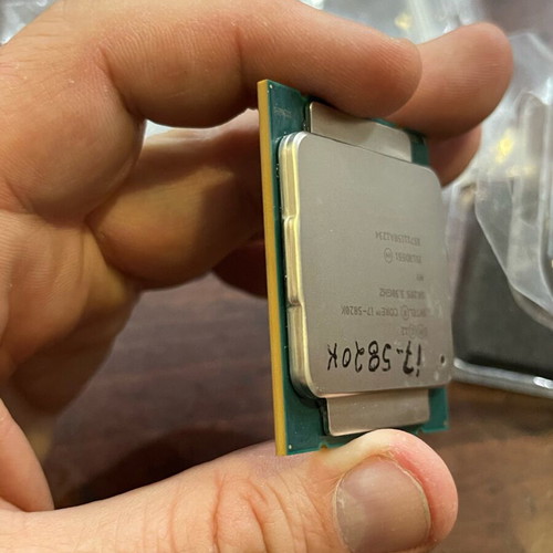 Intel Core i7-5820K 3.30GHz 6-Core 12-Thread CPU used, LGA2011-3