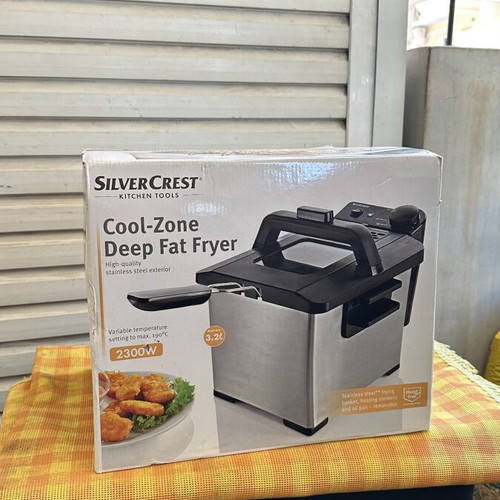 Silvercrest deep fat fryer new, unopened