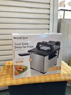 Silvercrest deep fat fryer new, unopened