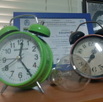 Table clocks pack of 9, mostly functional