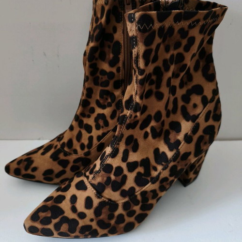 Μποτάκια μυτερά animal print καινούργια, μέγεθος 41