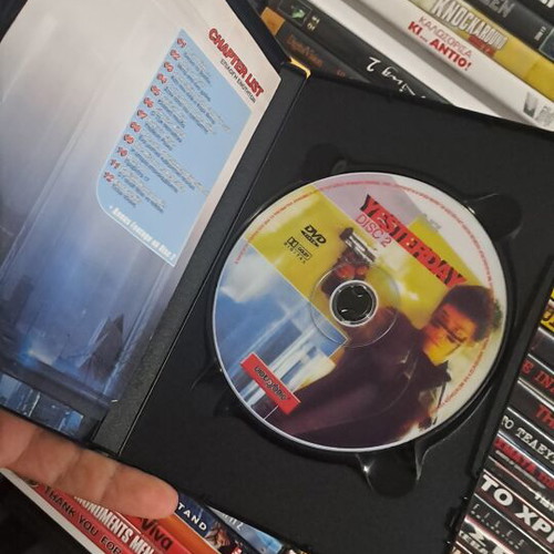 Yesterday DVD με ελληνικούς υπότιτλους, κοινωνικό είδος