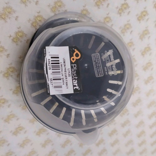 Lemon squeezer like new, 12 cm diameter