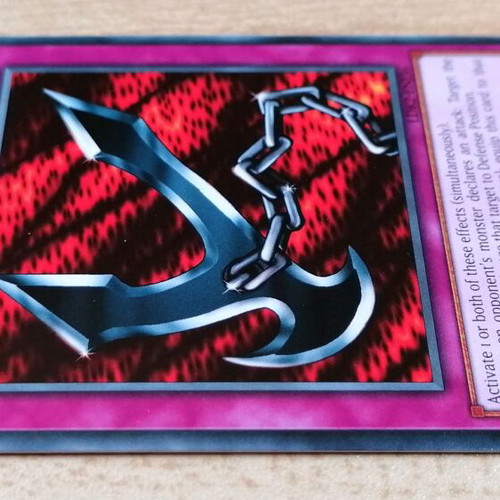 Yu-Gi-Oh! Kunai with Chain Trap Card near mint