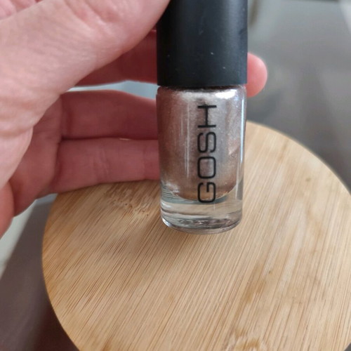GOSH nail polish like new, pearl finish