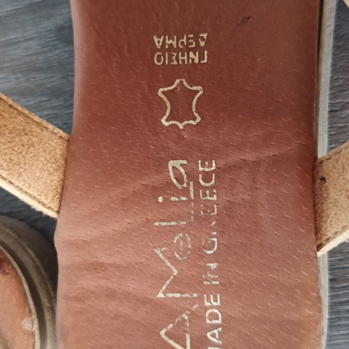 Amelia leather sandals size 39 like new, tan with gold details