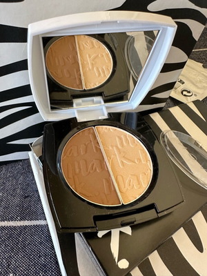 Avon Contouring Lighting Set new