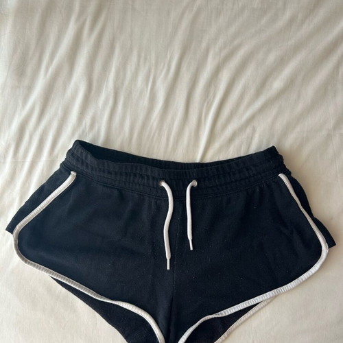 H&M shorts used, size XS, black and white