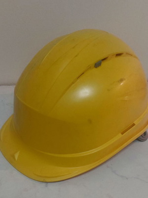 Delta Plus Quartz I construction helmet new, ventilated