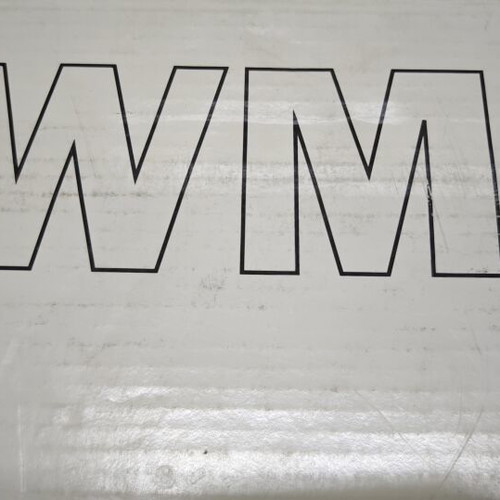 B&W CWM 6i Wall Speakers like new with excellent sound