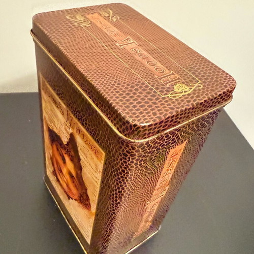 Hood’s Latest vintage metal box used