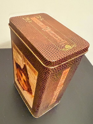 Hood’s Latest vintage metal box used