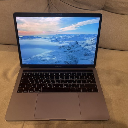 Apple MacBook Pro 13” i5, 8GB RAM, 256GB SSD