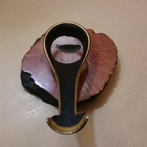 Pipe stand used with wood and metal