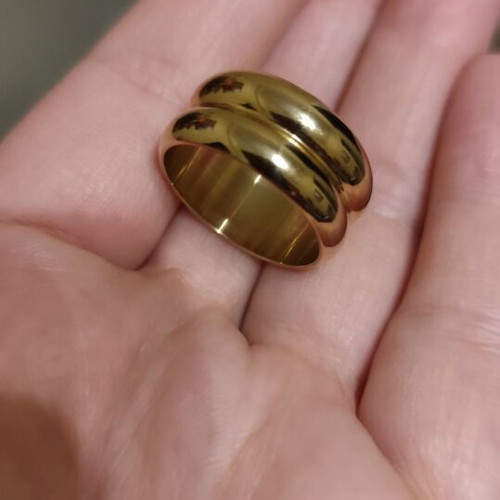 Gold-colored stainless steel ring new, size 8