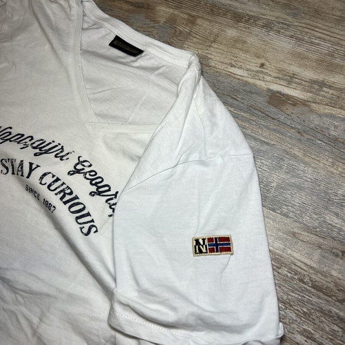 Napapijri Geographic V-Neck T-Shirt white size S used