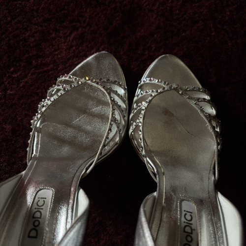 Dodici leather sandals with rhinestones like new, silver