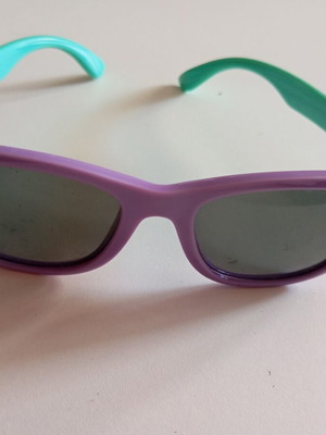 Kids sunglasses used, pastel lilac and green colors, ages 8-10