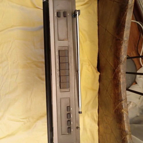 Grounding RR700 radio cassette player used, vintage 80s boombox
