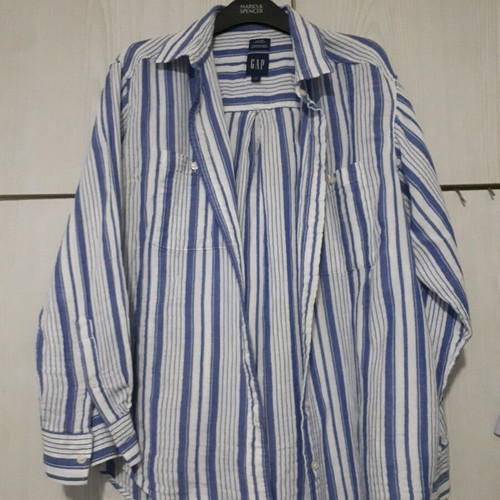 GAP big shirt women's shirt like new, striped blue white