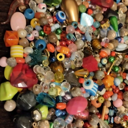 Various beads like new 200gr for crafts or jewelry