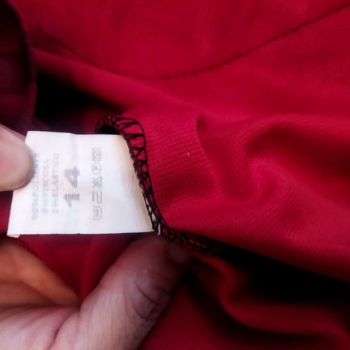 Women's shirts pack of 2, like new, black and red