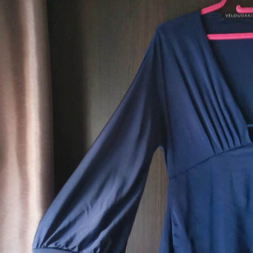 Women's blue dress like new, viscose fabric with satin
