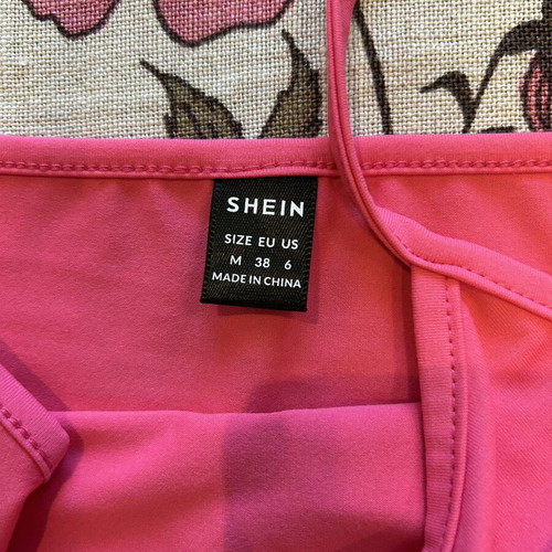 Set of 3 women's summer crop tops like new, colorful