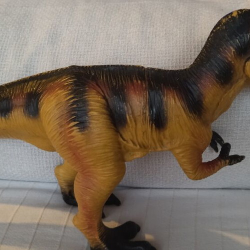 Trex figure like new, 40cm long