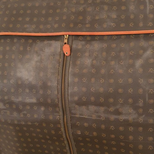 Kenzia suit bag used, leather
