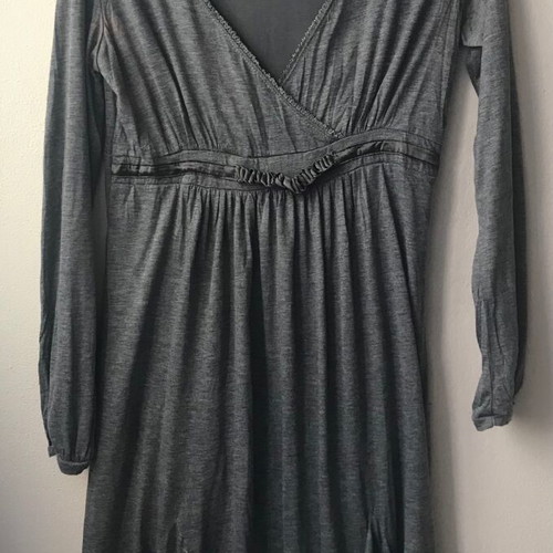 Wrap gray dress used with long sleeves and tulle lining knee-length