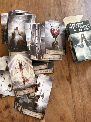 Heaven and Earth Tarot cards