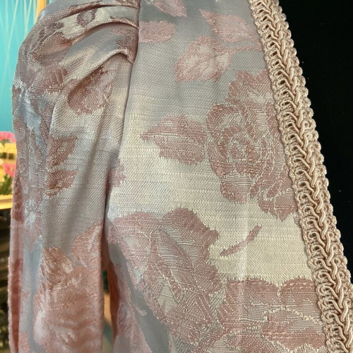 Original Vintage Salmon Pink Satin Floral Jacket like new, size S/M