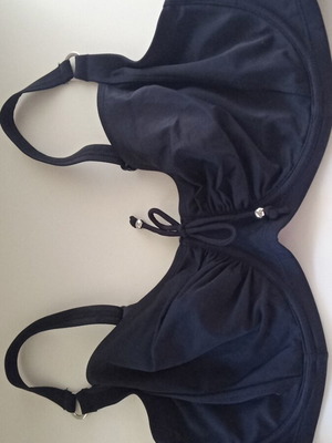 Dorina swimsuit black like new, perfect support for large bust