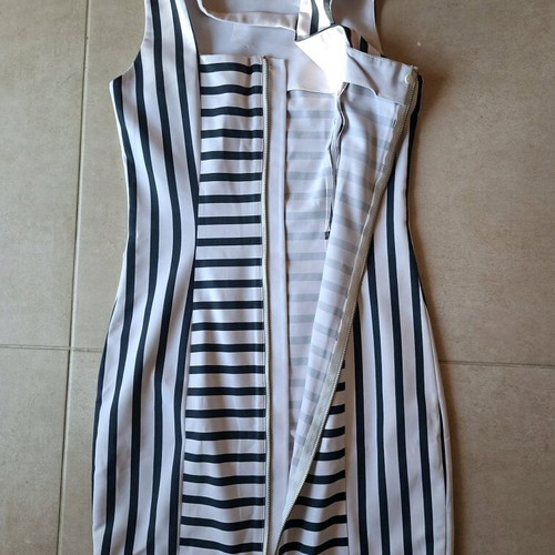 H&M dress like new, elastic mini, white and blue