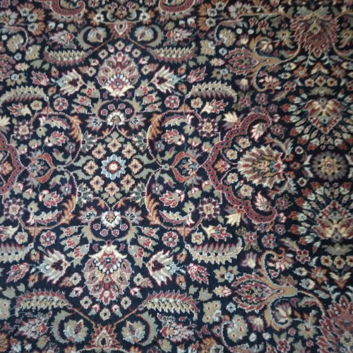 Wool rug like new