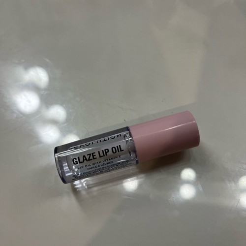 Make Up Revolution Lip Oil unused